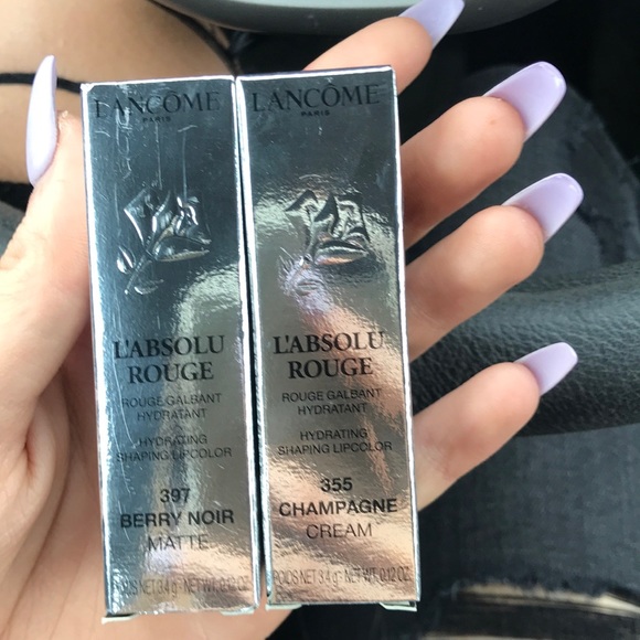 Lancome Paris lipstick - Picture 1 of 3